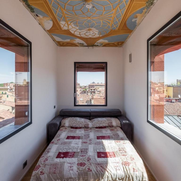 Appartamento con Altana Panoramica a 2 min dalle Due Torri - Appartamento con 2 Camere da Letto - 6