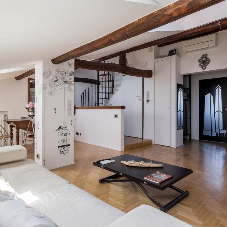 Appartamento con Altana Panoramica a 2 min dalle Due Torri - Appartamento con 2 Camere da Letto - 9