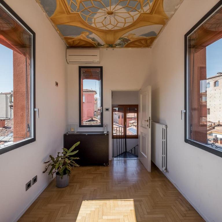 Appartamento con Altana Panoramica a 2 min dalle Due Torri - Appartamento con 2 Camere da Letto - 13