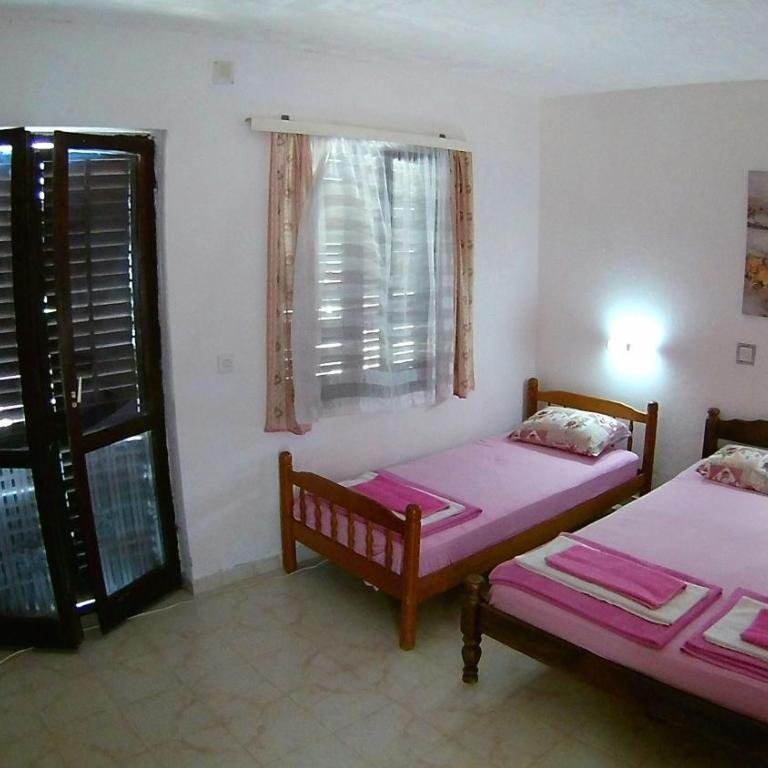 Apartments Ceca - Apartman sa 2 Spavaće Sobe - 1