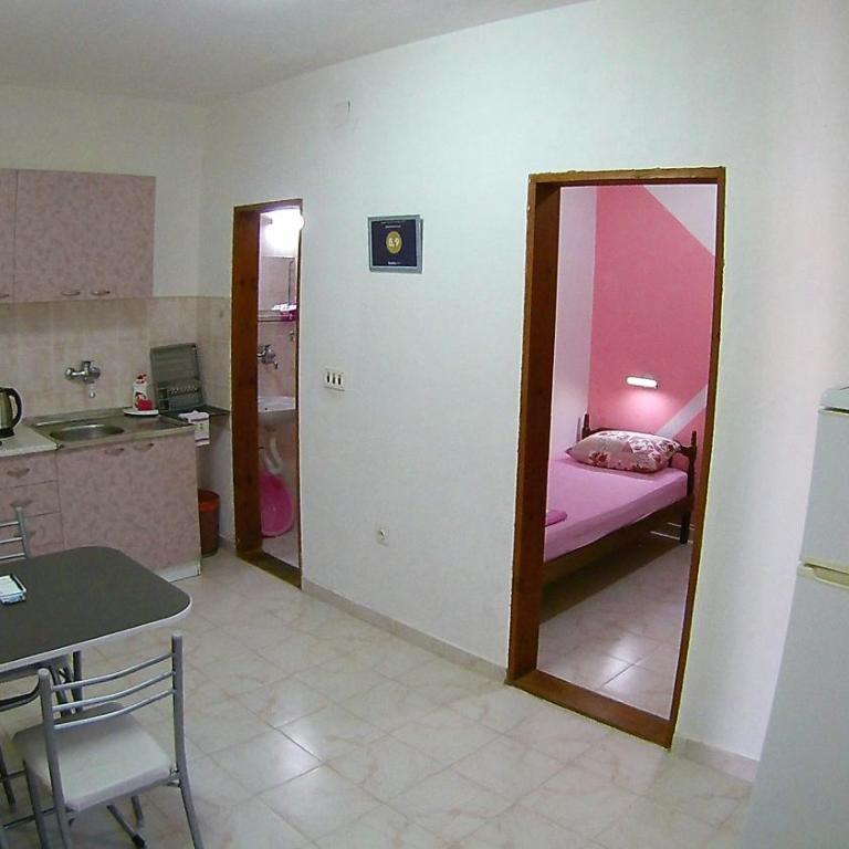 Apartments Ceca - Apartman sa 2 Spavaće Sobe - 4