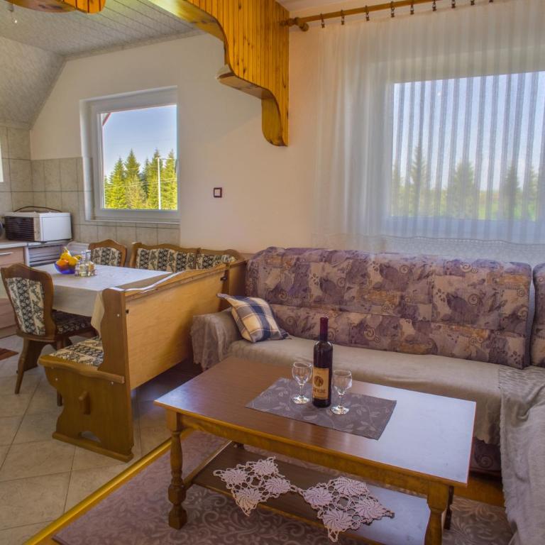 Vuković Accommodation - Three-Bedroom House - 17