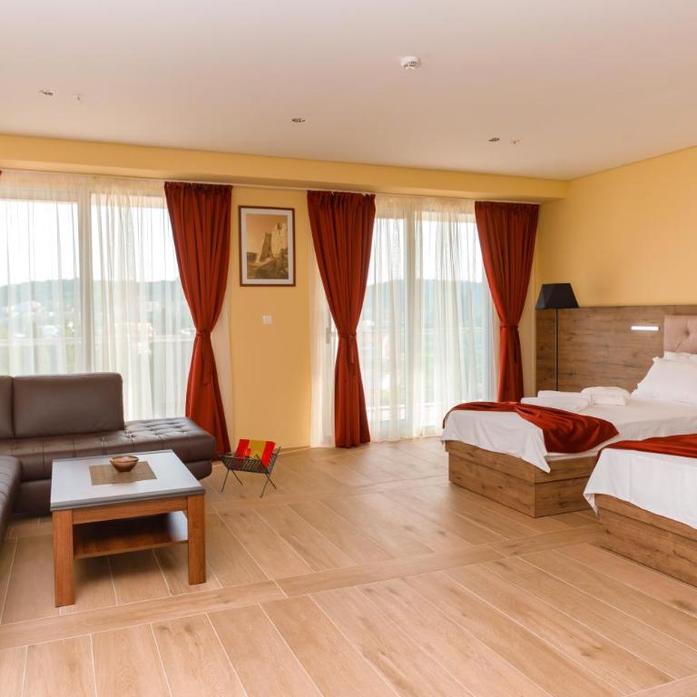 HOTEL FRANCA ULCINJ - Apartment with Balcony - 3