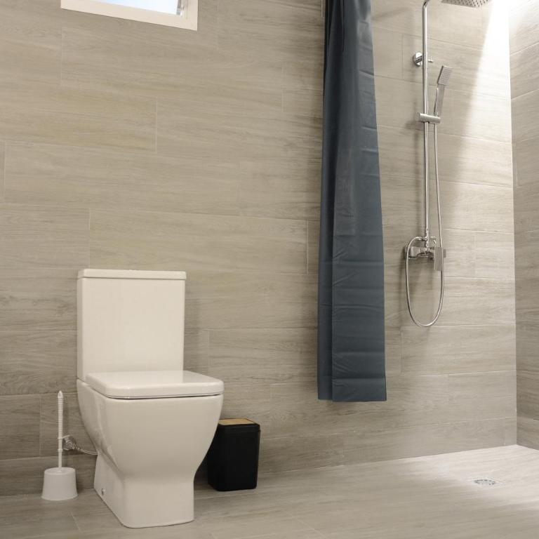 Art&Flats Hostel - Triple Room with Private Bathroom - 23