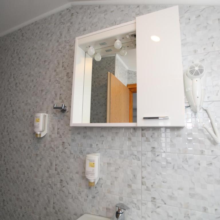 Ninkovic - Triple Room with Balcony - 1