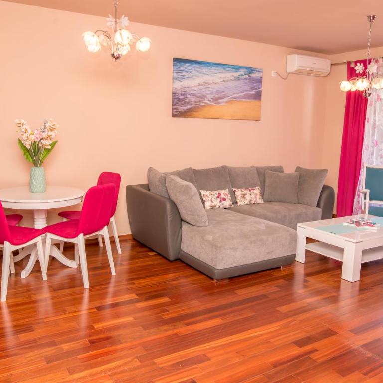 Near the sea apartment - One-Bedroom Apartment - 12