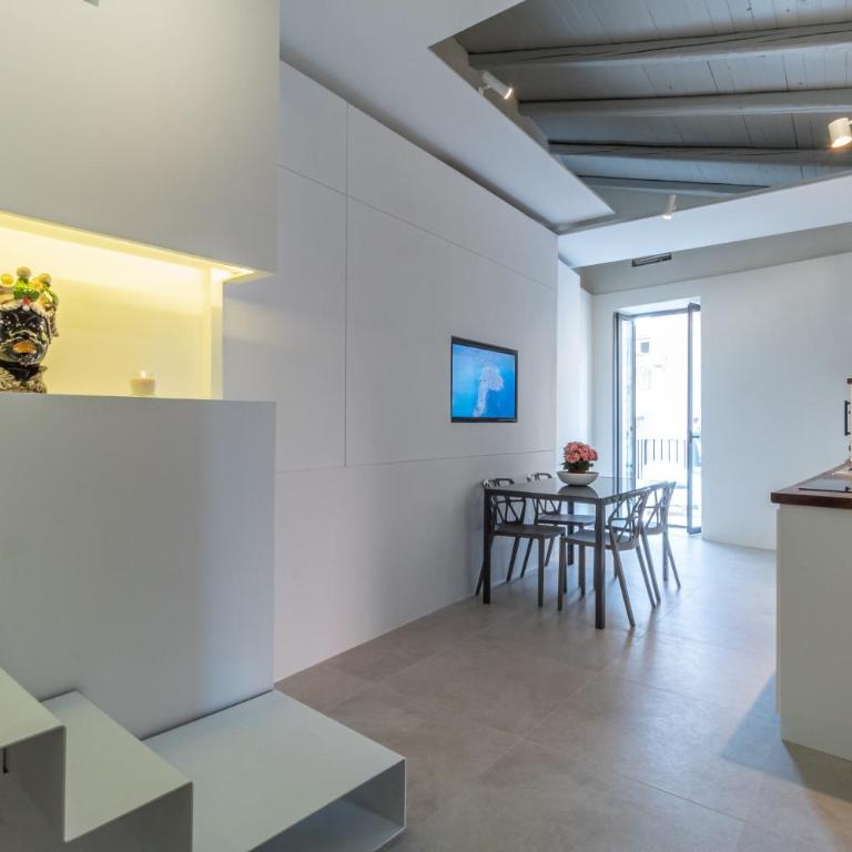 La Palazzata - Two-Bedroom House - 12
