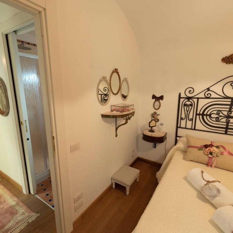 La Casa degli Angeli - Camera Matrimoniale con Balcone - 7