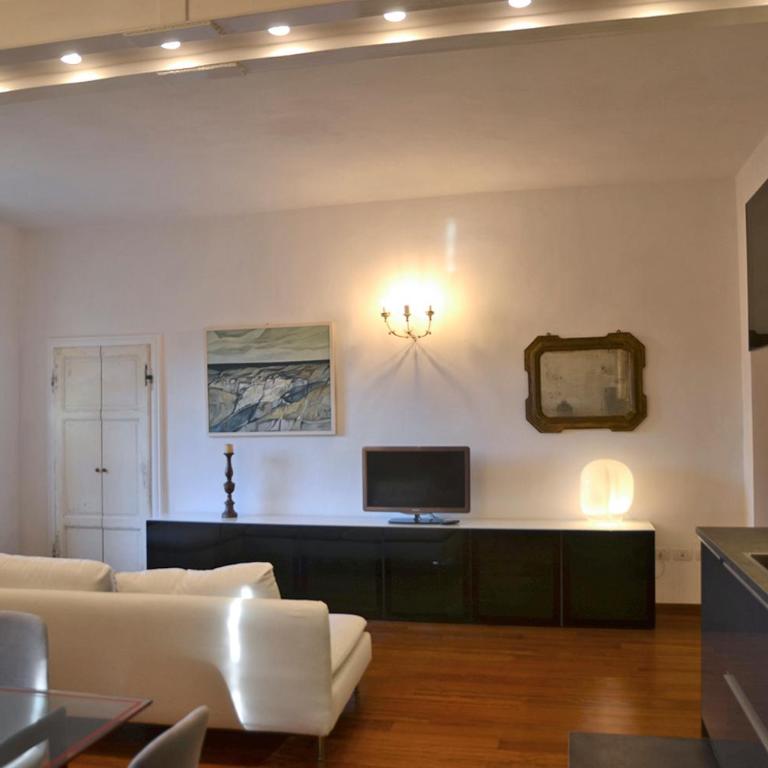 S.M. VICOLO DELL'ORO - Two-Bedroom Apartment - 8