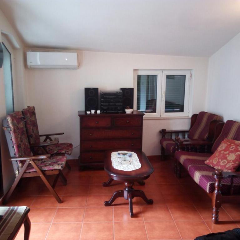 Apartmani Jasmina - Three-Bedroom Apartment - 13