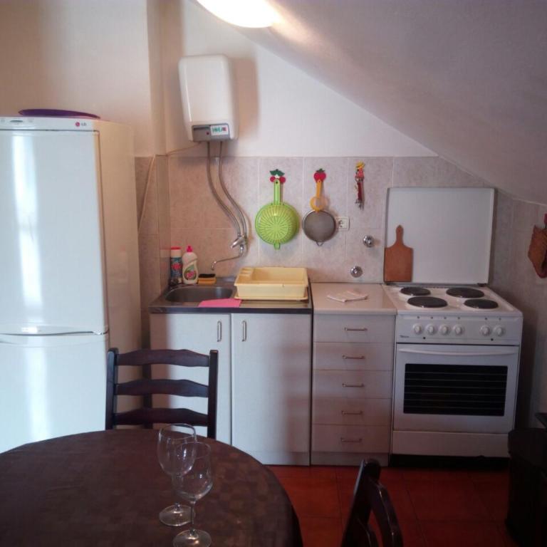 Apartmani Jasmina - Three-Bedroom Apartment - 16