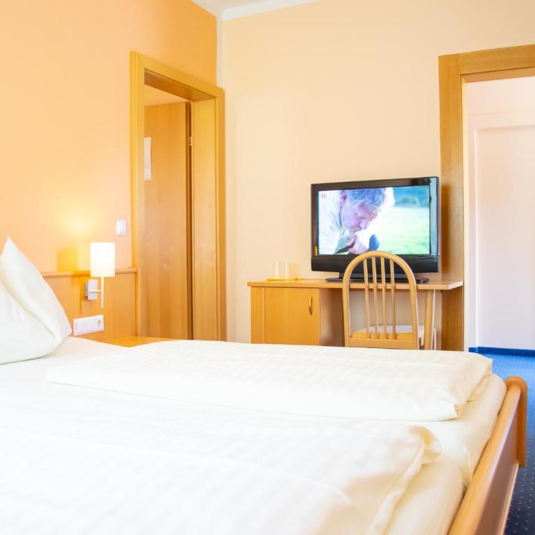 Strandhotel Burgstaller - Suite mit Balkon - 3