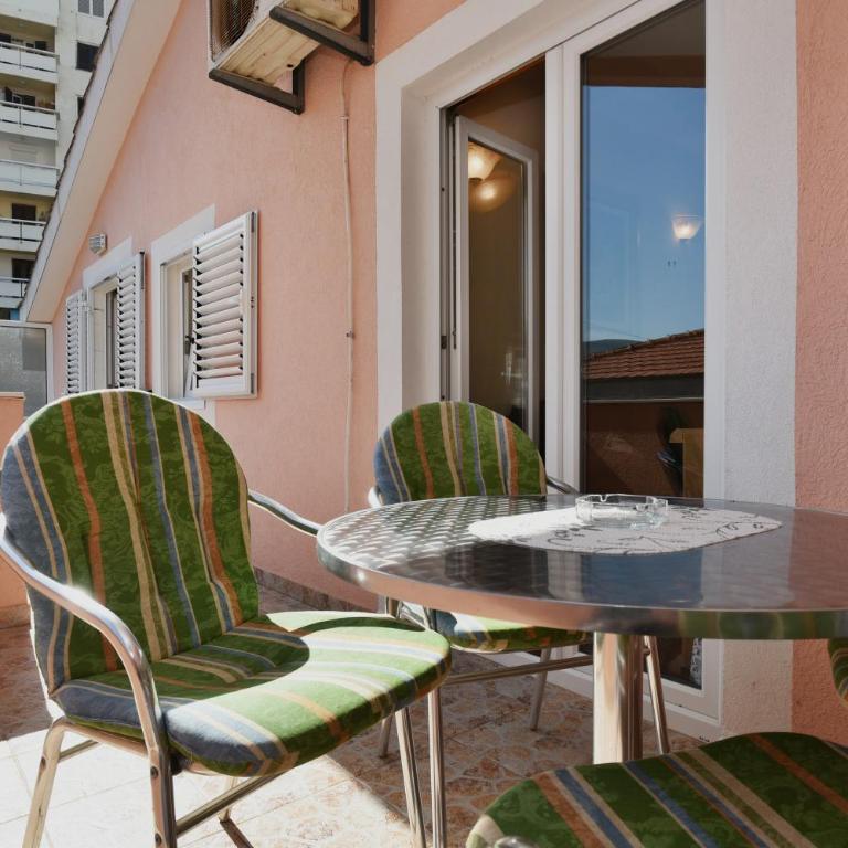 Apartments Marko - Three-Bedroom Apartment with Balcony - 9