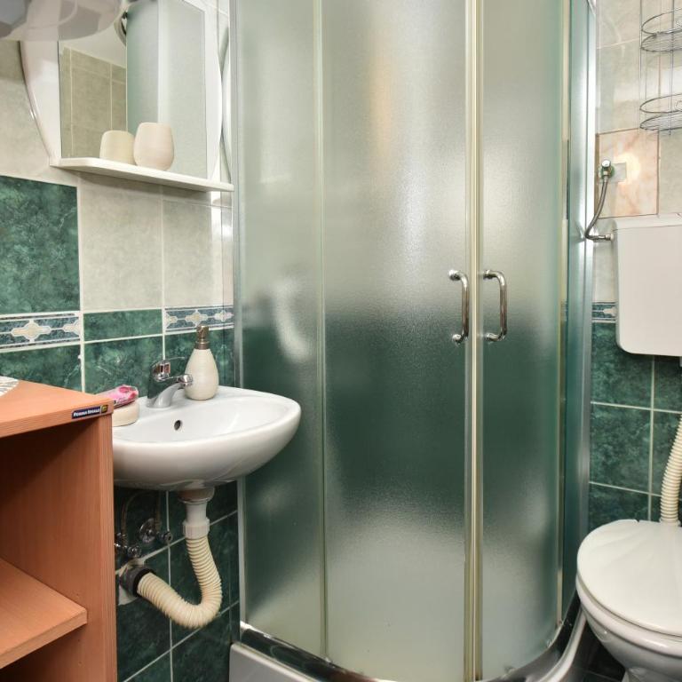 Apartments Marko - One-Bedroom Apartment with Terrace and Garden View - 1