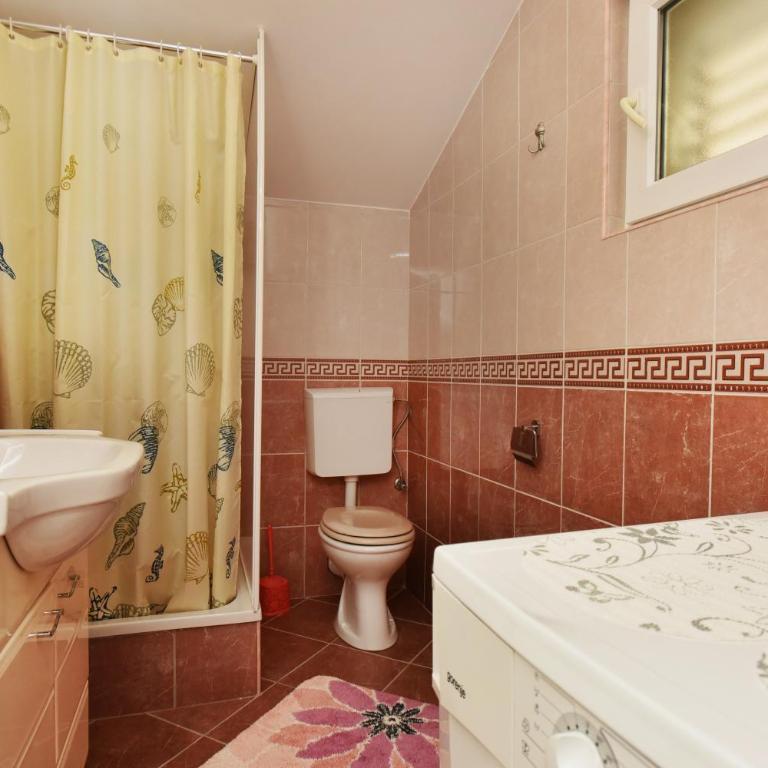 Apartments Marko - Three-Bedroom Apartment with Balcony - 17