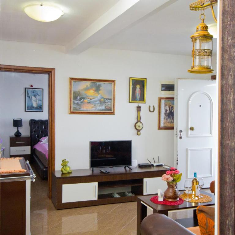 Apartments Dora - One-Bedroom Apartment with Sea View (4 Adults) - 10