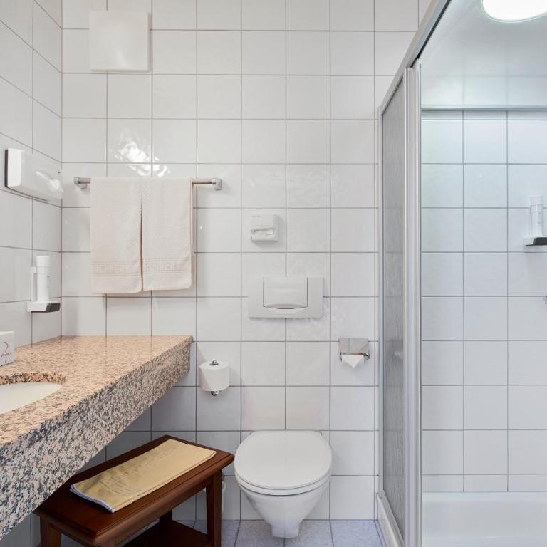 Wanderhotel Kirchner - Standard Doppelzimmer mit Balkon - 4