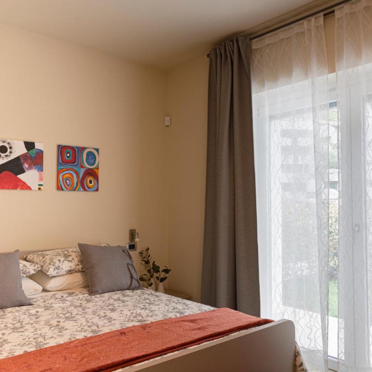 A&G Apartment Aosta - Elegante Casa 100 mq su due piani con Wi-Fi-giardino-parcheggio - Casa con 2 Camere da Letto - 4