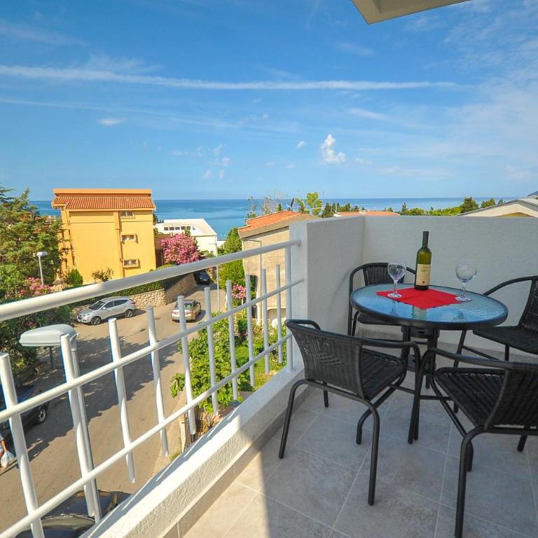 Apartmani Vitic - One-Bedroom Apartment - 1