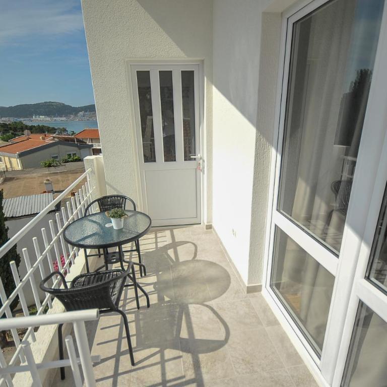 Apartmani Vitic - Apartment - Split Level - 2