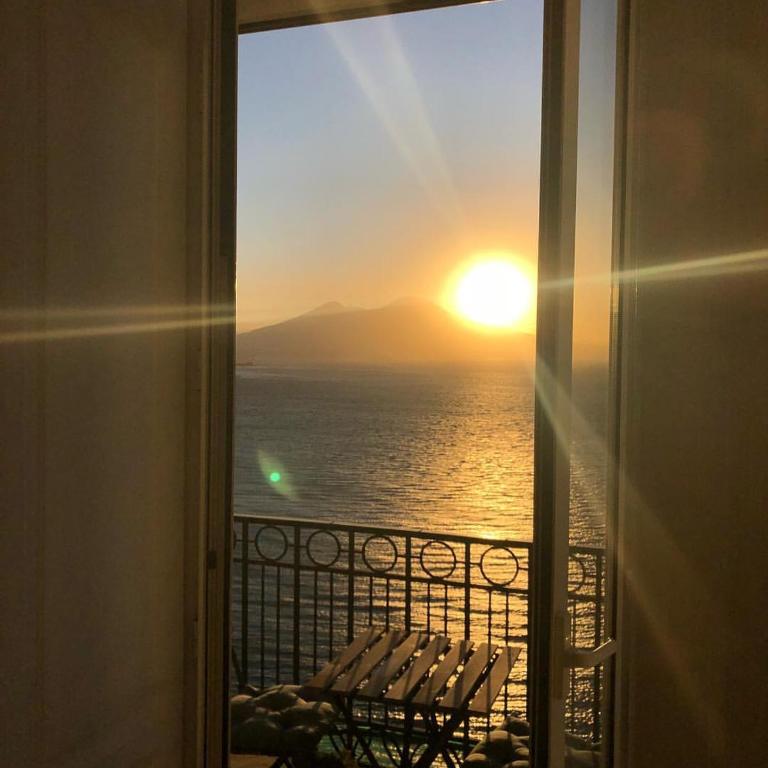 Lux - Double Room with Balcony and Sea View - 1