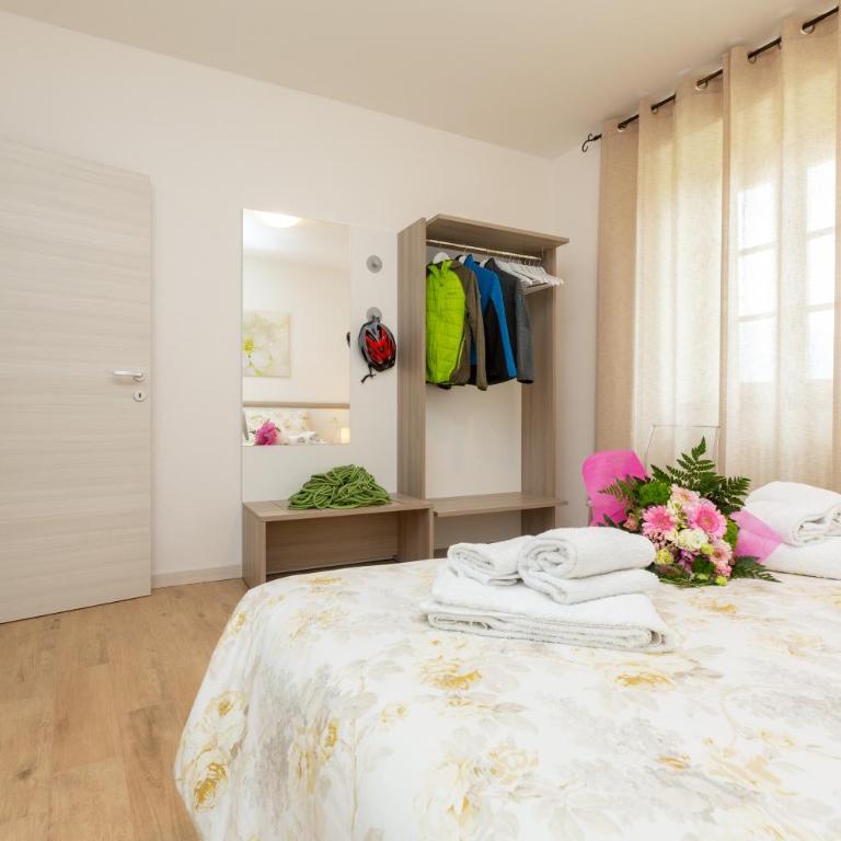 Residenza San Rocco - Appartamento Superior con 2 Camere da Letto e Balcone - 3