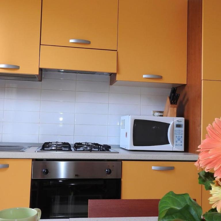 CASA ELISA Ottima posizione e parcheggio gratuito - Appartamento con Balcone - 2