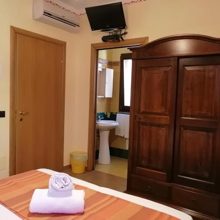 B&B Donna Sabella - Doppelzimmer mit eigenem Bad - 3