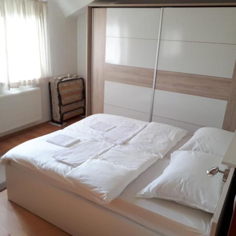 OUR WAY S apartment with two aircos and own garage - Apartman sa 2 Spavaće Sobe - 26