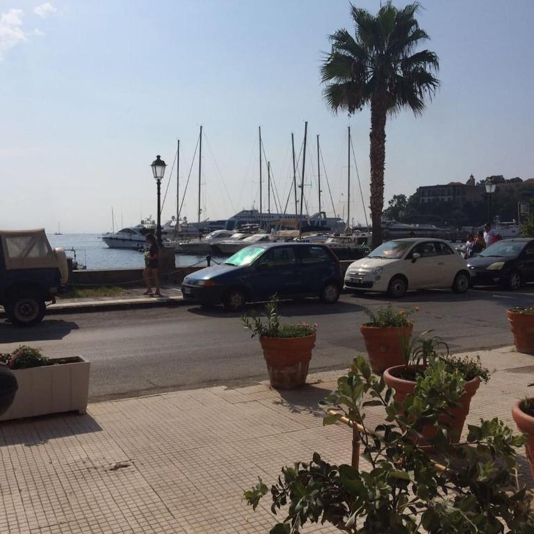 LIPARI by the Port (A) - (Holiday Housing) - Appartamento Monolocale con Vista Mare - 14