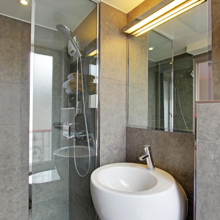 Hotel Alhambra - Chambre Quadruple Supérieure - 9