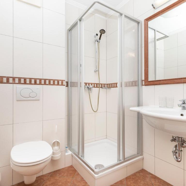 Hotel Garni Sonnhof - Deluxe Doppelzimmer mit Balkon - 3