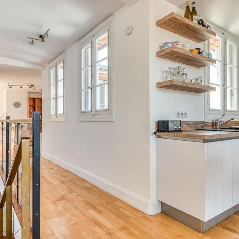 Wine Loft, Terrasse et Vue extraordinaire sur la cité médiévale - Apartamento Ático - 15