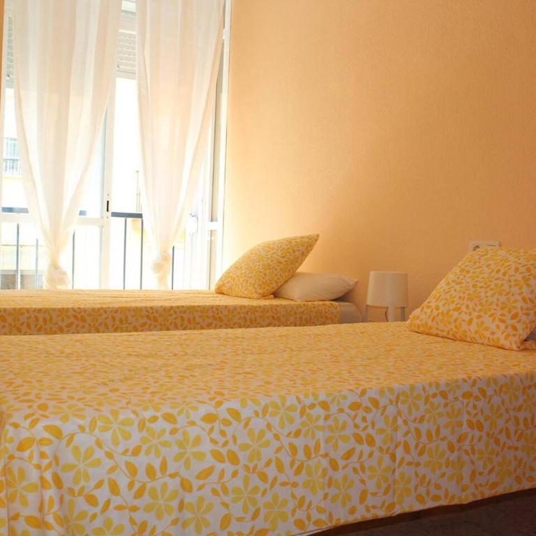 Renovado y muy cerca del centro urbano - Two-Bedroom Apartment - 14