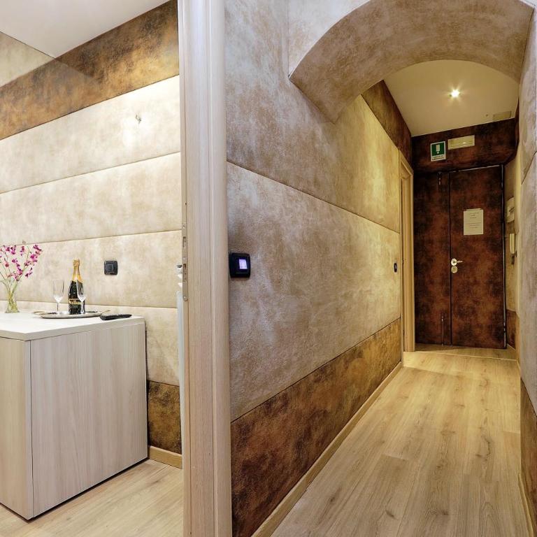 Gialli Vatican Guesthouse - Double Room with Private Bathroom - 6
