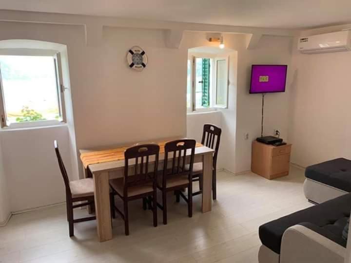 Apartments Dabovic - Apartment with Sea View - 12