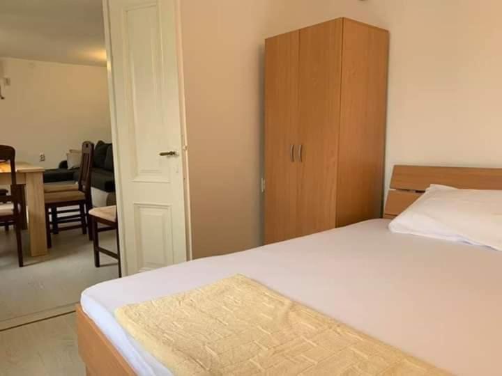 Apartments Dabovic - Apartment with Sea View - 17
