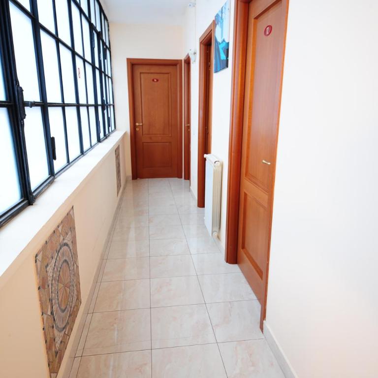 Hotel Mosaic - Quadruple Room with Shared Bathroom - 1