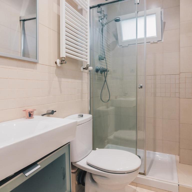 Nerbioi apartment by People Rentals - Three-Bedroom Apartment - 11