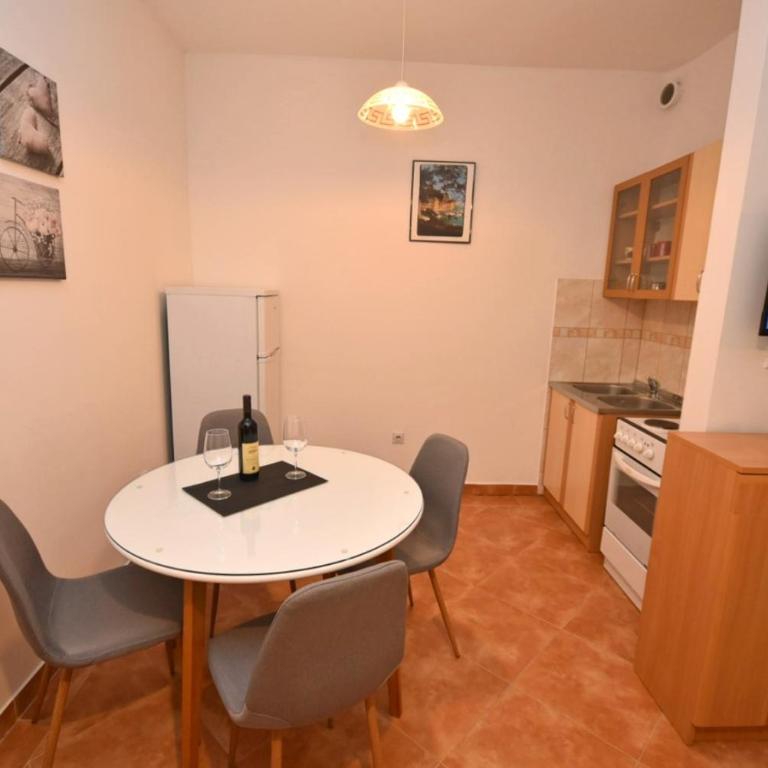 Apartment Anja - Studio Apartment - 8