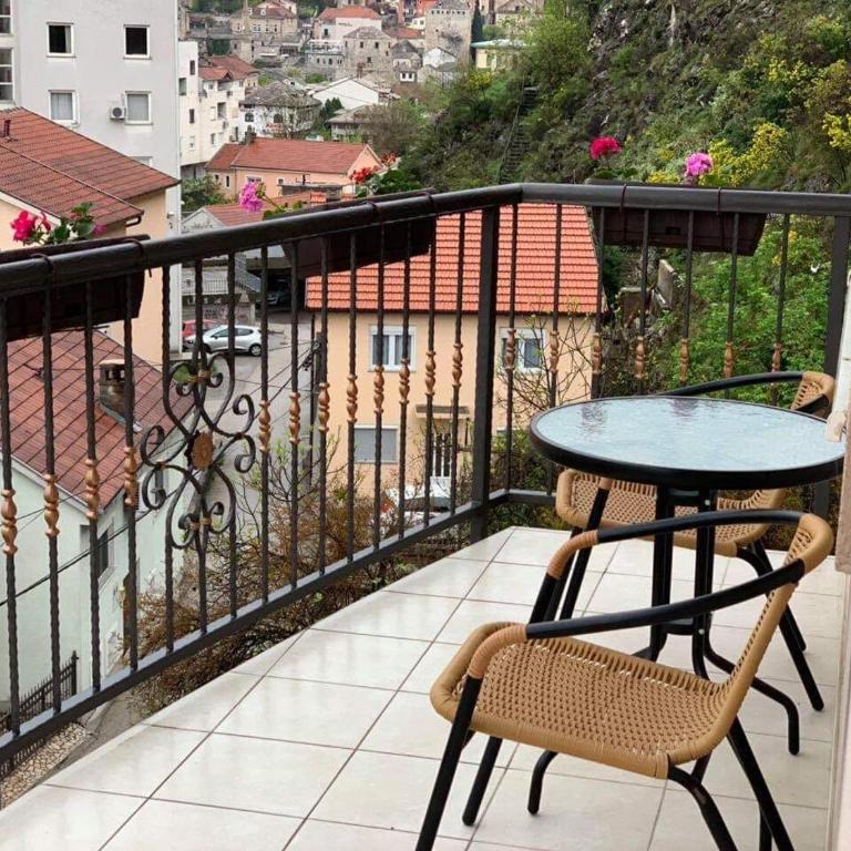 Apartman Grande Ajna - Apartman sa 3 Spavaće Sobe i Balkonom - 1