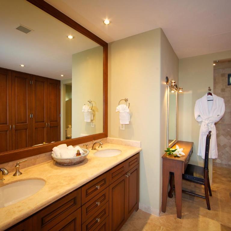 Alegranza Luxury Resort - All Master Suite - Two-Bedroom Villa - 7