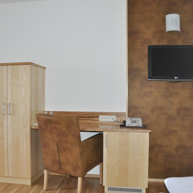 Hotel Almtalerhof - Doppel- oder Zweibettzimmer - 3