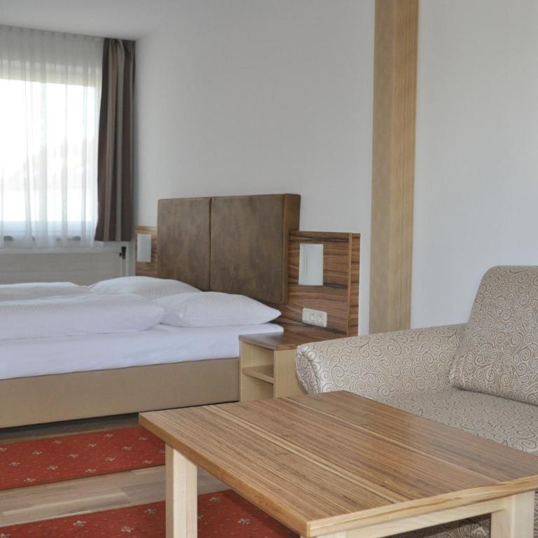 Hotel Almtalerhof - Doppel- oder Zweibettzimmer - 4