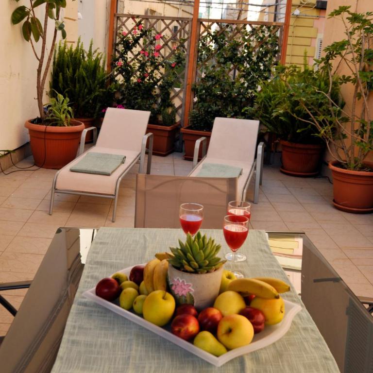 GIARDINO IN CITTA; CENTRALISSIMO - Appartamento con 2 Camere da Letto - 2
