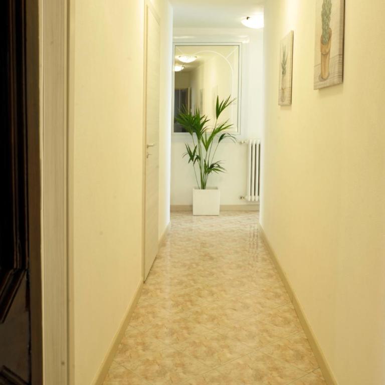 GIARDINO IN CITTA; CENTRALISSIMO - Appartamento con 2 Camere da Letto - 36