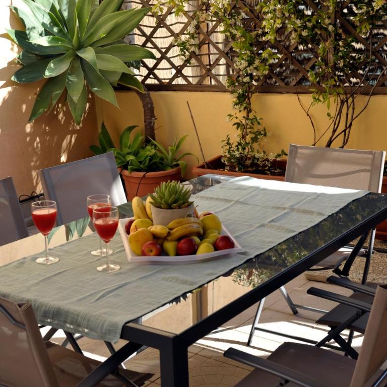 GIARDINO IN CITTA; CENTRALISSIMO - Appartamento con 2 Camere da Letto - 1