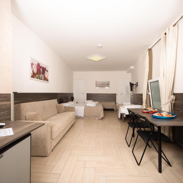 Chiaia Relax - Deluxe Family Room - 2