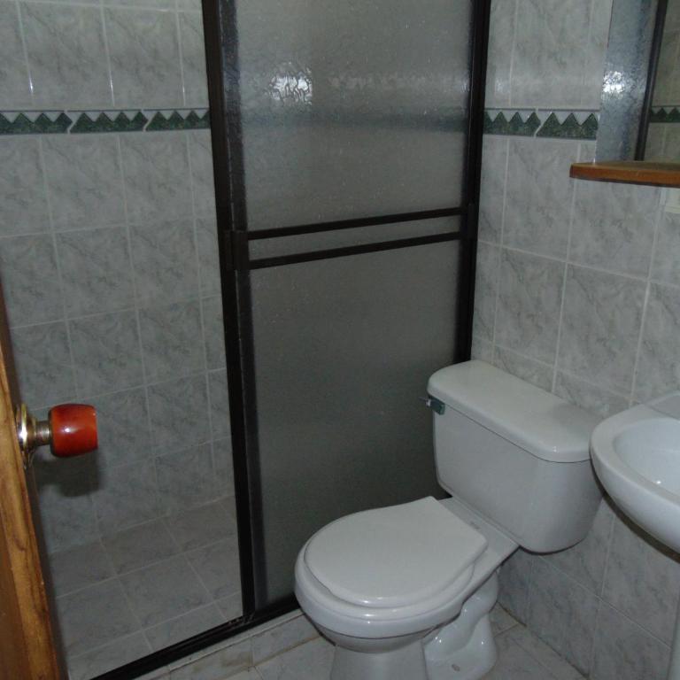 Casa Campestre La Colombiana - Habitación Cuádruple con baño privado - 2