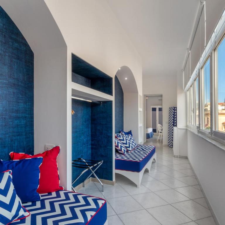 Palazzo Starace - Camera Familiare con Balcone - 8